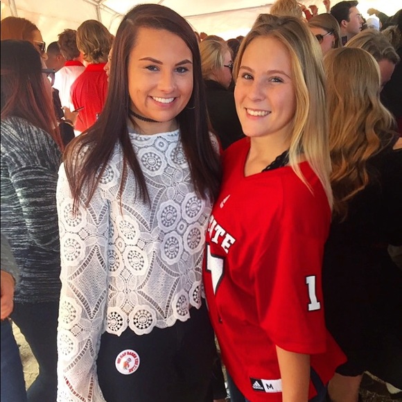 Meet the Posher - Picture 2 of 3